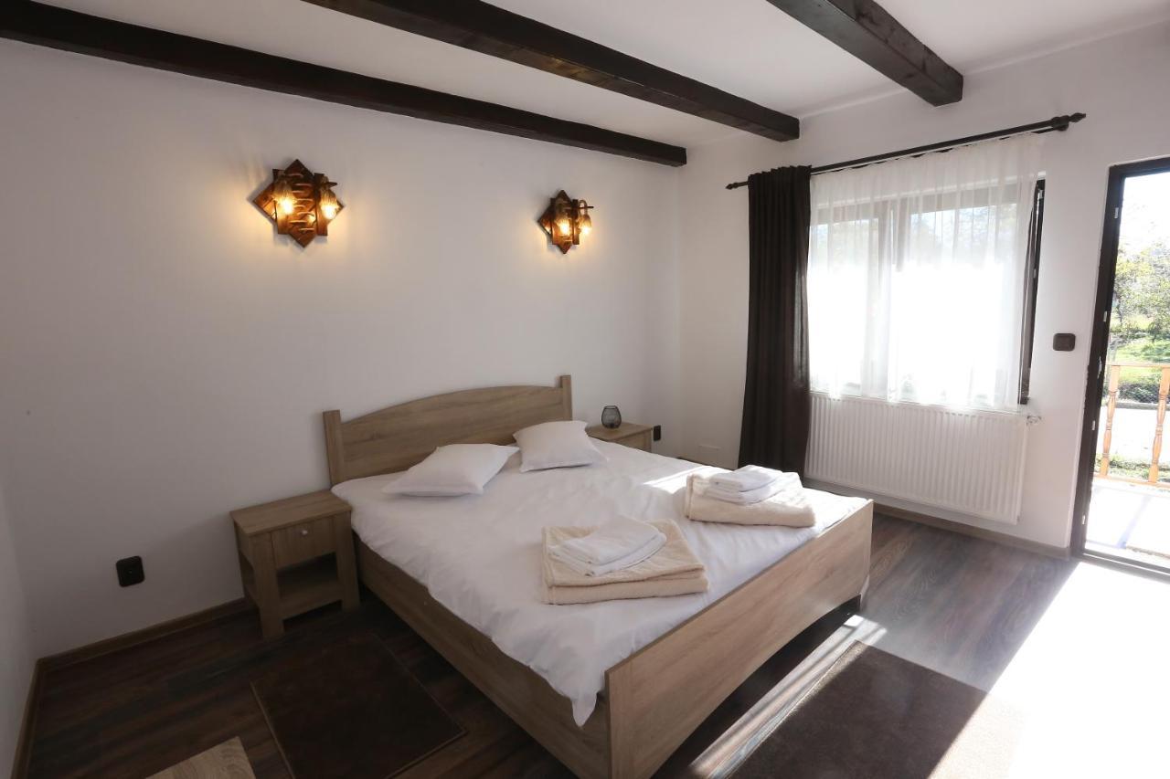 Villa Casa Morii Ohaba Esterno foto