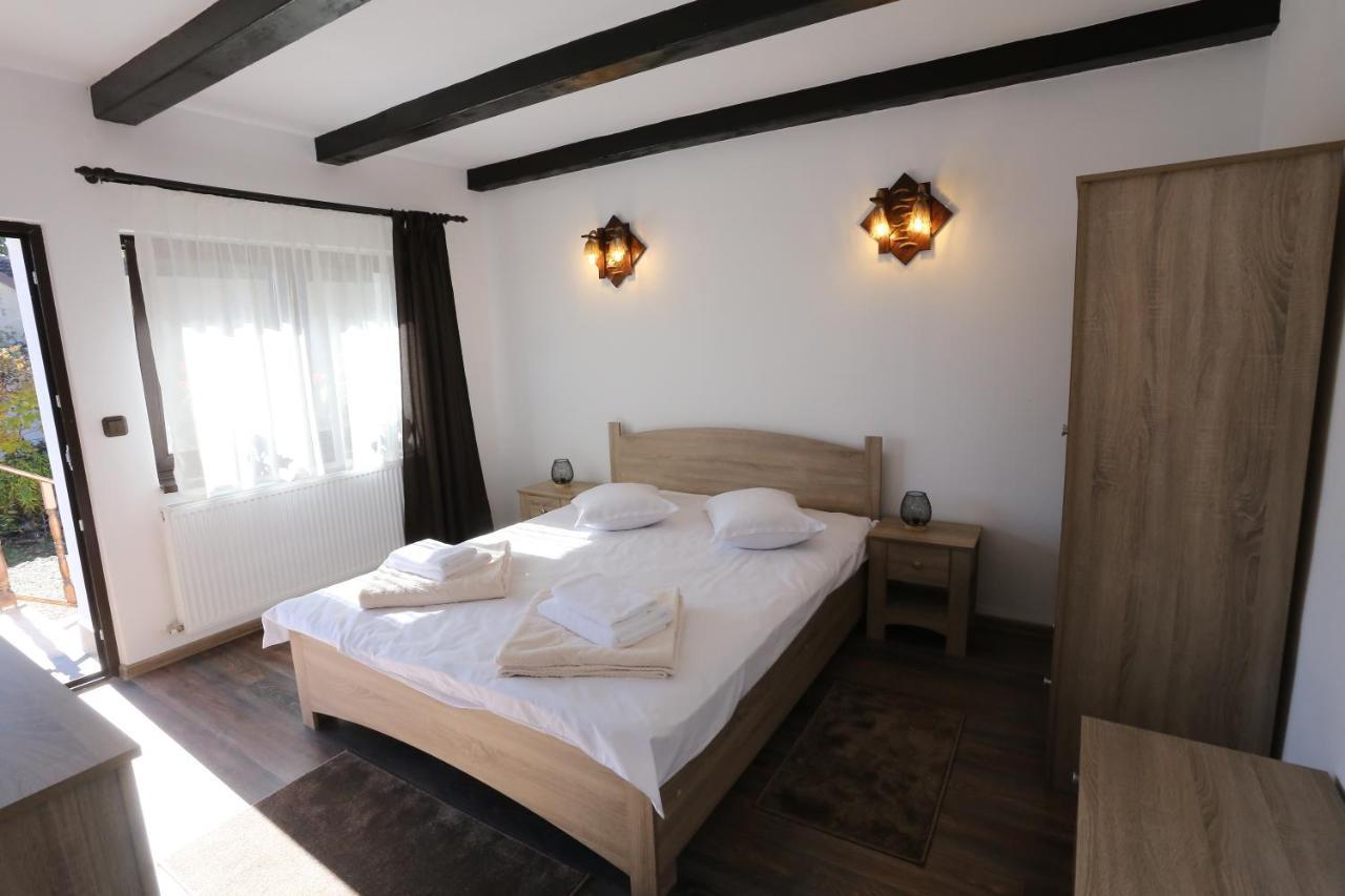 Villa Casa Morii Ohaba Esterno foto
